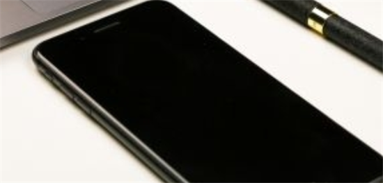 摩托罗拉成为美国第三大智能手机品牌，仅次于苹果和三星